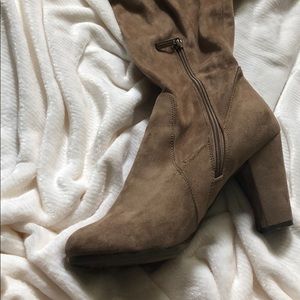 Botas super bonitas 👢👢🔥🔥 solo puestas una vez